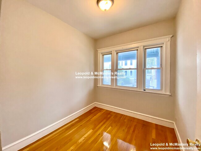Foto del edificio - 21 Roseclair St
