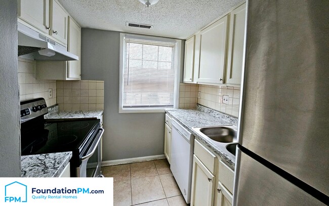 Building Photo - 5260 Flowering Peach Dr