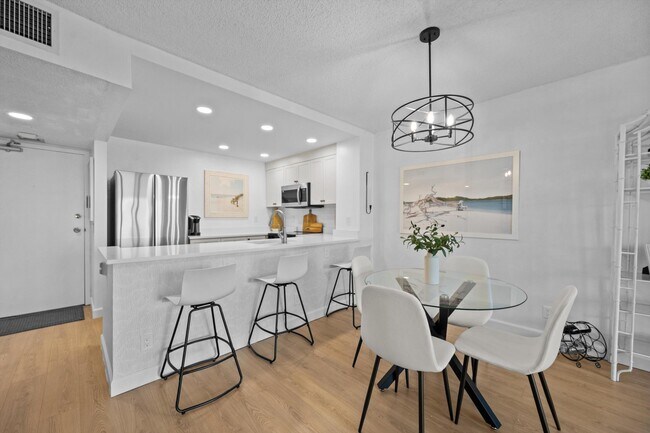 Foto del edificio - 3540 S Ocean Blvd