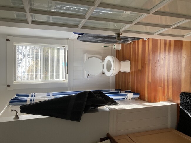 Foto del edificio - 7 Pine Grove Ln