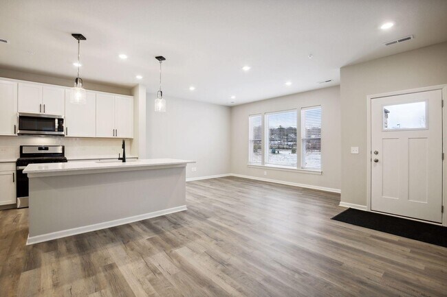 Foto del edificio - 14536 Twin Lakes Cir