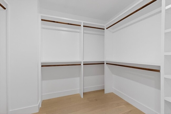Foto del edificio - 5018 Highland Ct