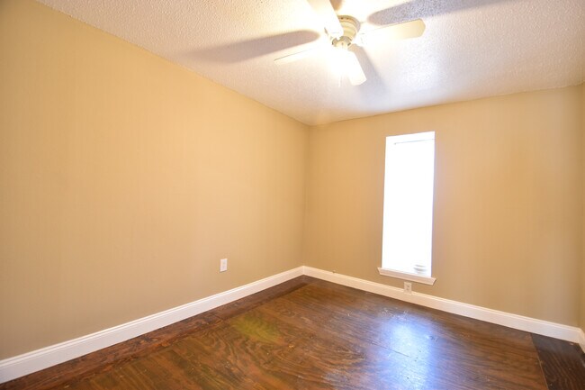 Foto del edificio - 1732 Carrollwood Dr