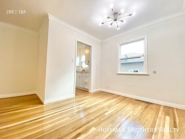 Building Photo - 15042 Dickens St Sherman Oaks, CA 91403