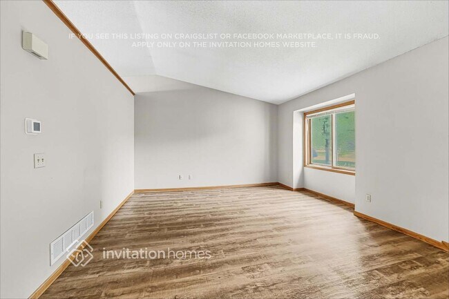Foto del edificio - 473 124th Ln NW