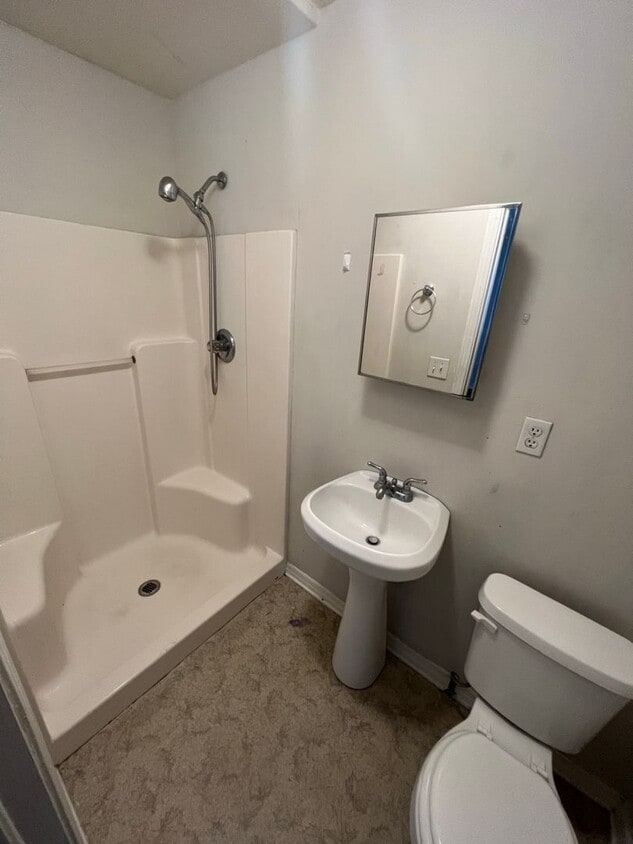 Building Photo - 1806 Pepper Dr