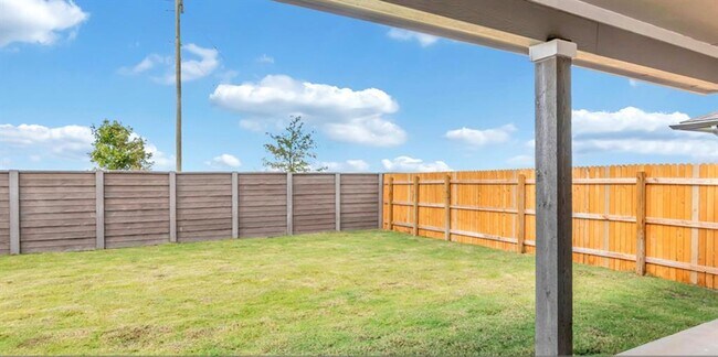 Foto del edificio - 207 Sweetwater Crk Ln