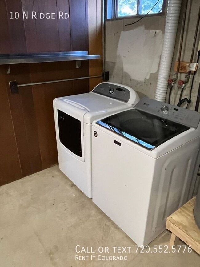 Foto del edificio - 10 N Ridge Rd