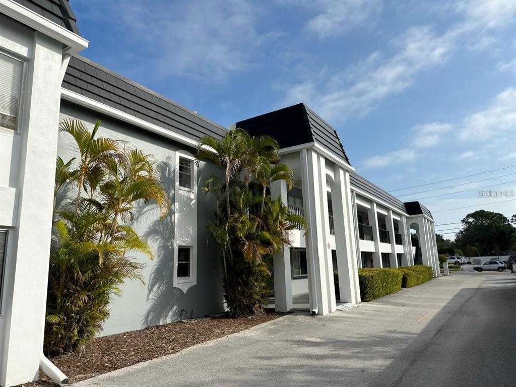 8651 10th St N Unit 204, Saint Petersburg, FL 33702 Condo for Rent in