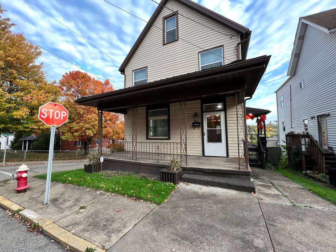 Primary Photo - Available NOW 2 Bedroom and 3 Bedroom in T...
