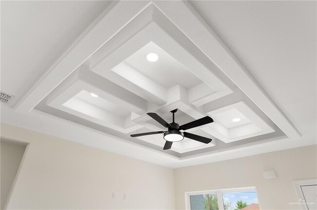 Building Photo - 15 Chicago Ave