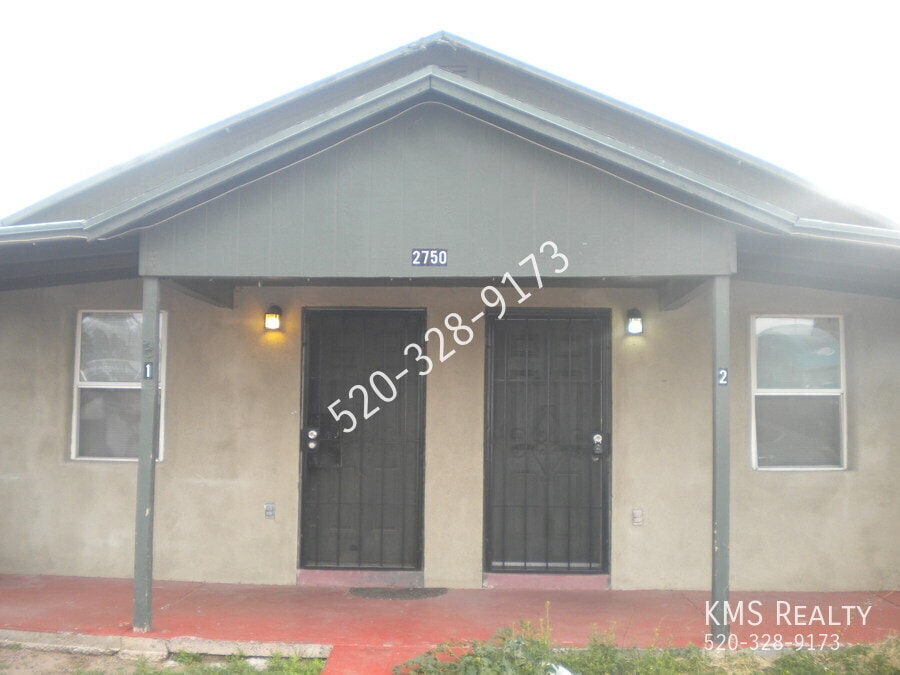 Primary Photo - 2750 N Los Altos Ave