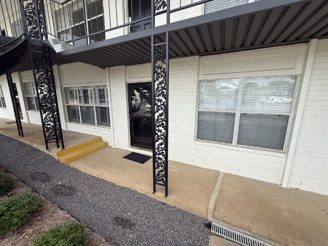 Foto del edificio - Spanish Villa Condo