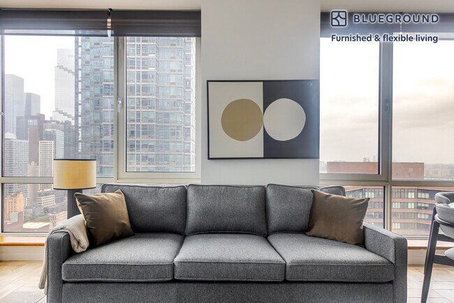 Foto del edificio - 635 W 42nd St