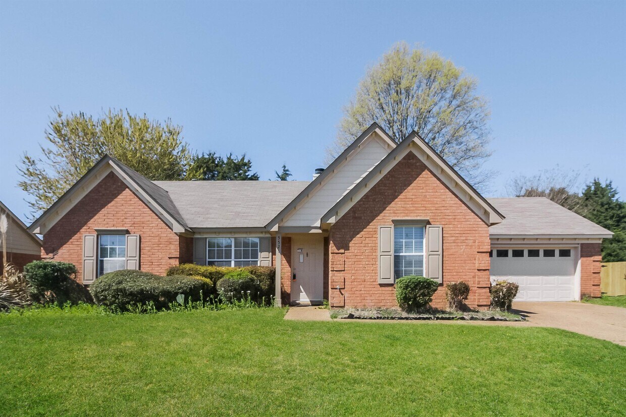 Primary Photo - 5521 April Forest Dr