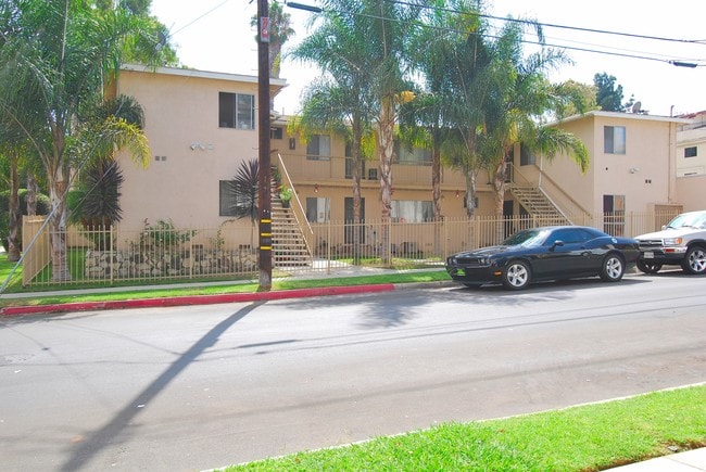 Building Photo - 26103 Belle Porte Ave