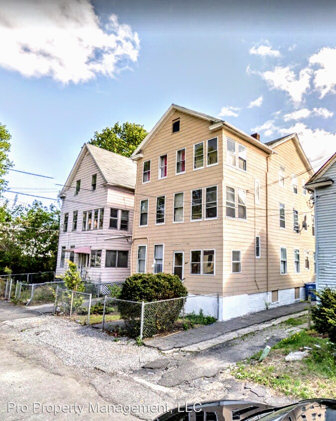 Primary Photo - 10-12 Kenyon St