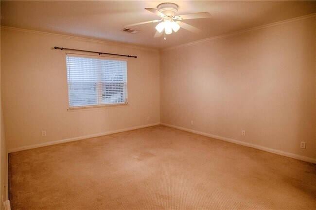 Foto del edificio - 2900 Windsor Rd