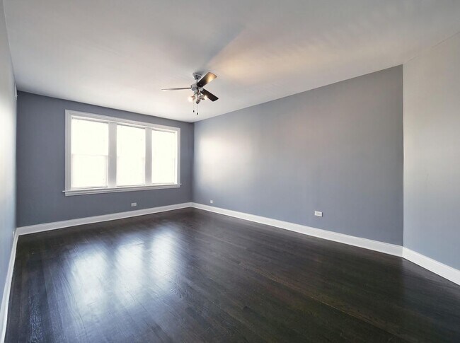 Foto del edificio - 3309 W Bryn Mawr Ave
