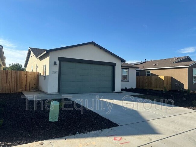 Foto del edificio - 2231 N Julieann St