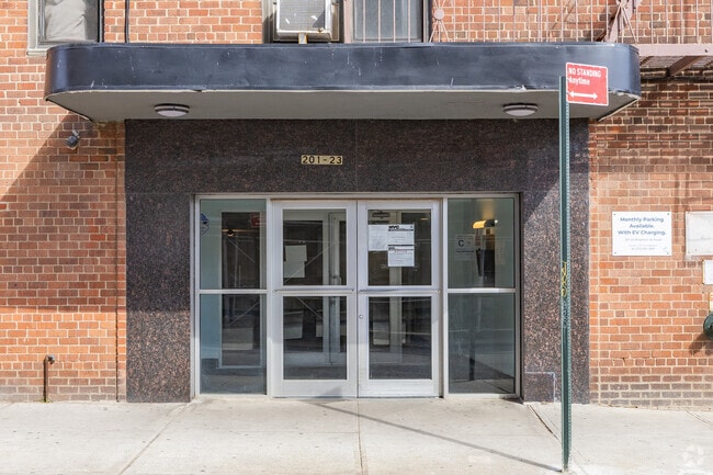 Building Photo - 201 Brighton 1St Rd