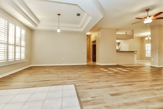 Building Photo - 4806 Spring Side Dr