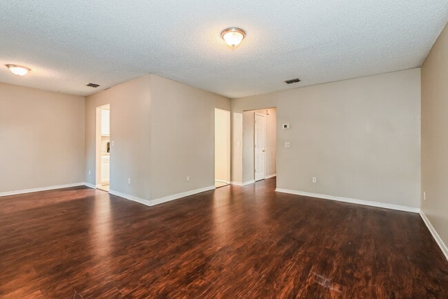 Building Photo - 11702 Tanager Dr