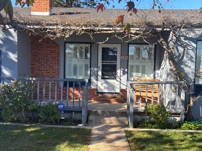 Building Photo - 139 D St