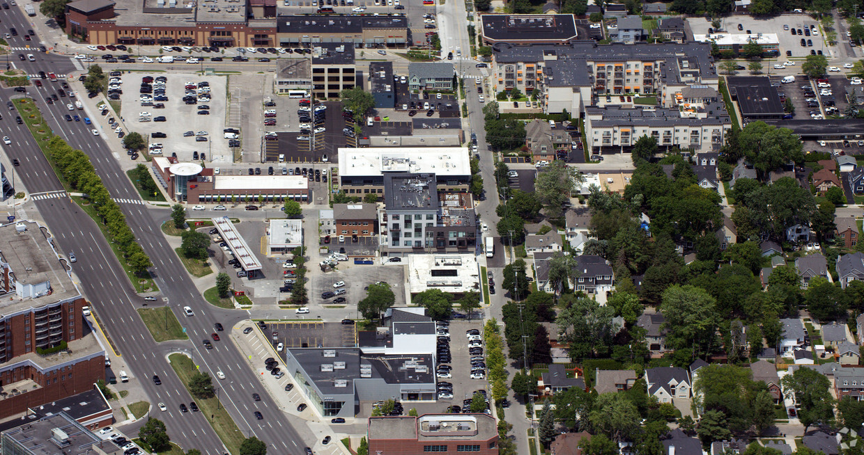 Aerial Photo - 750 Forest Ave