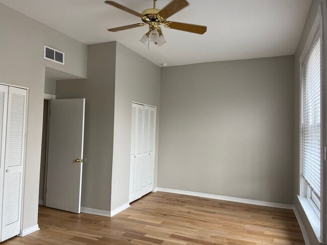 Foto del edificio - 212 W Lee St