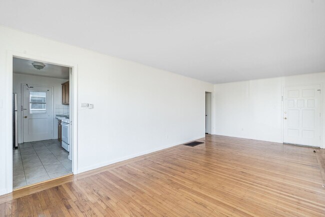 Foto del edificio - 1572 Buena Vista Ave