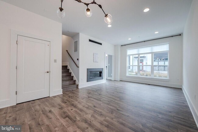 Foto del edificio - 11382 Emerald Park Rd