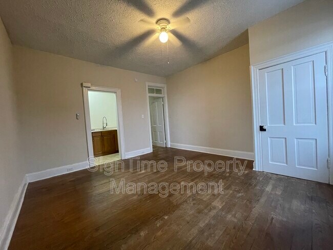 Foto del edificio - 222 Summit Ave