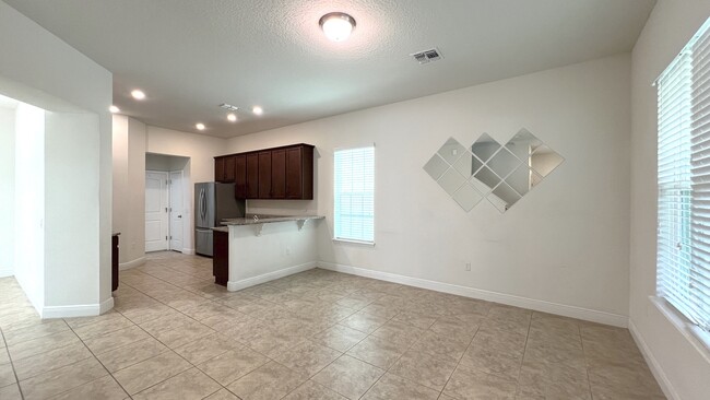 Building Photo - 8559 Crescendo Ave