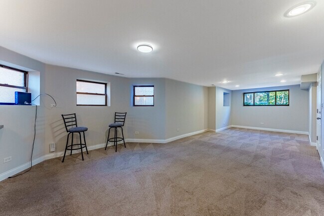 Foto del edificio - 3345 N Keating Ave