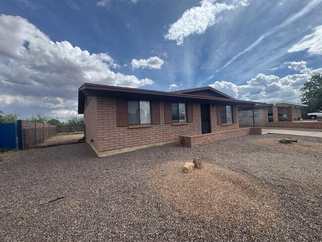 Foto del edificio - 5056 E Evergreen Dr
