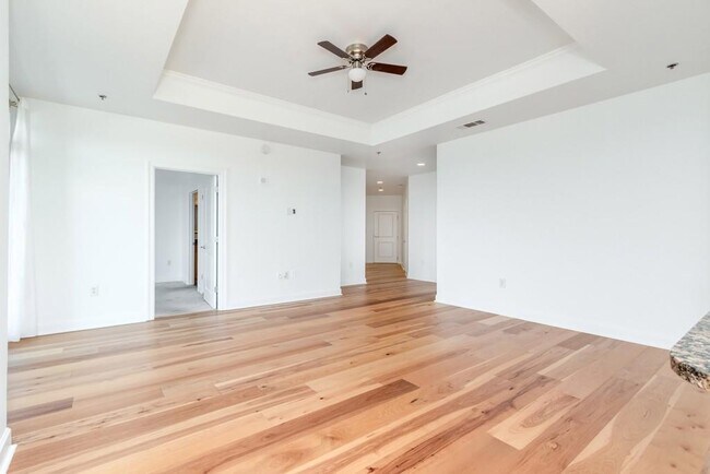 Foto del edificio - 325 East Paces Ferry Rd NE
