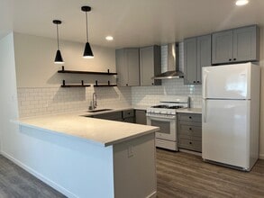 Building Photo - 316 Hardister Dr