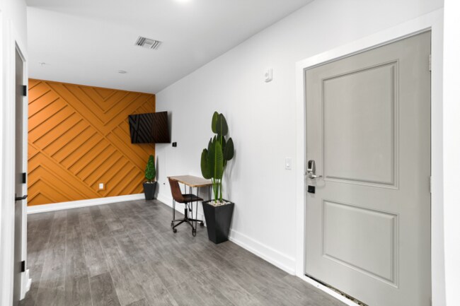Foto del edificio - 927 S Howard Ave
