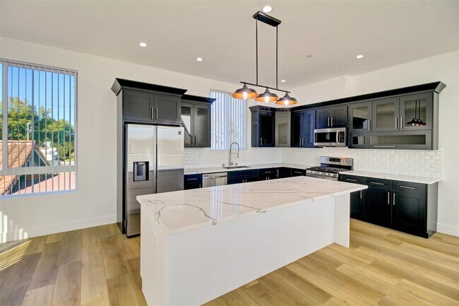 Foto del edificio - 3016 West Blvd