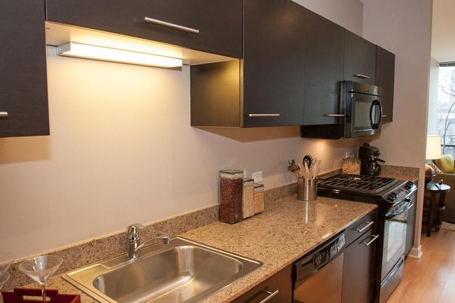 Foto del edificio - 851 W Blackhawk St