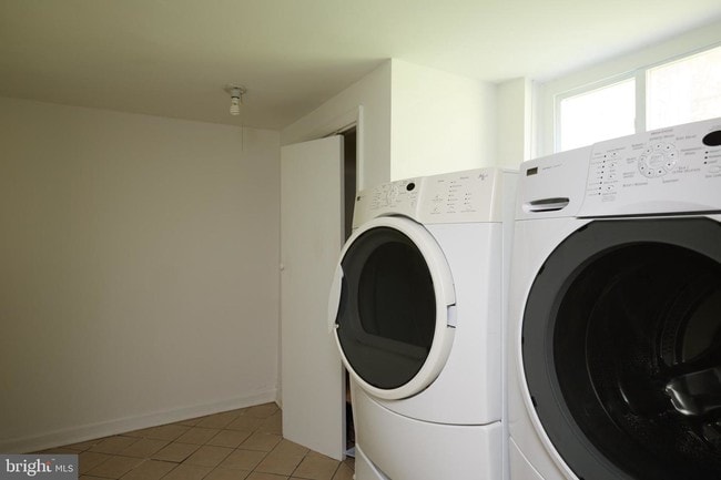 Foto del edificio - 6207 Piney Branch Rd NW