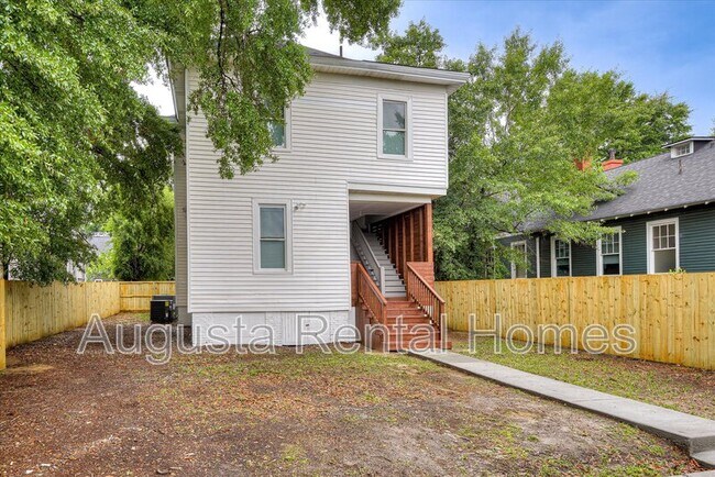 Foto del edificio - 2349 Wrightsboro Rd