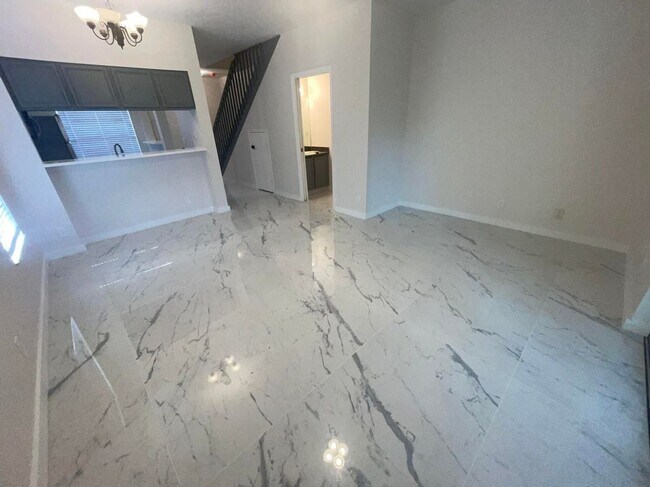 Foto del edificio - 5129 Palmbrooke Cir
