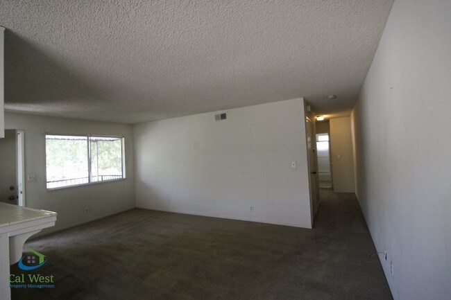 Building Photo - 5727 Playa Del Rey