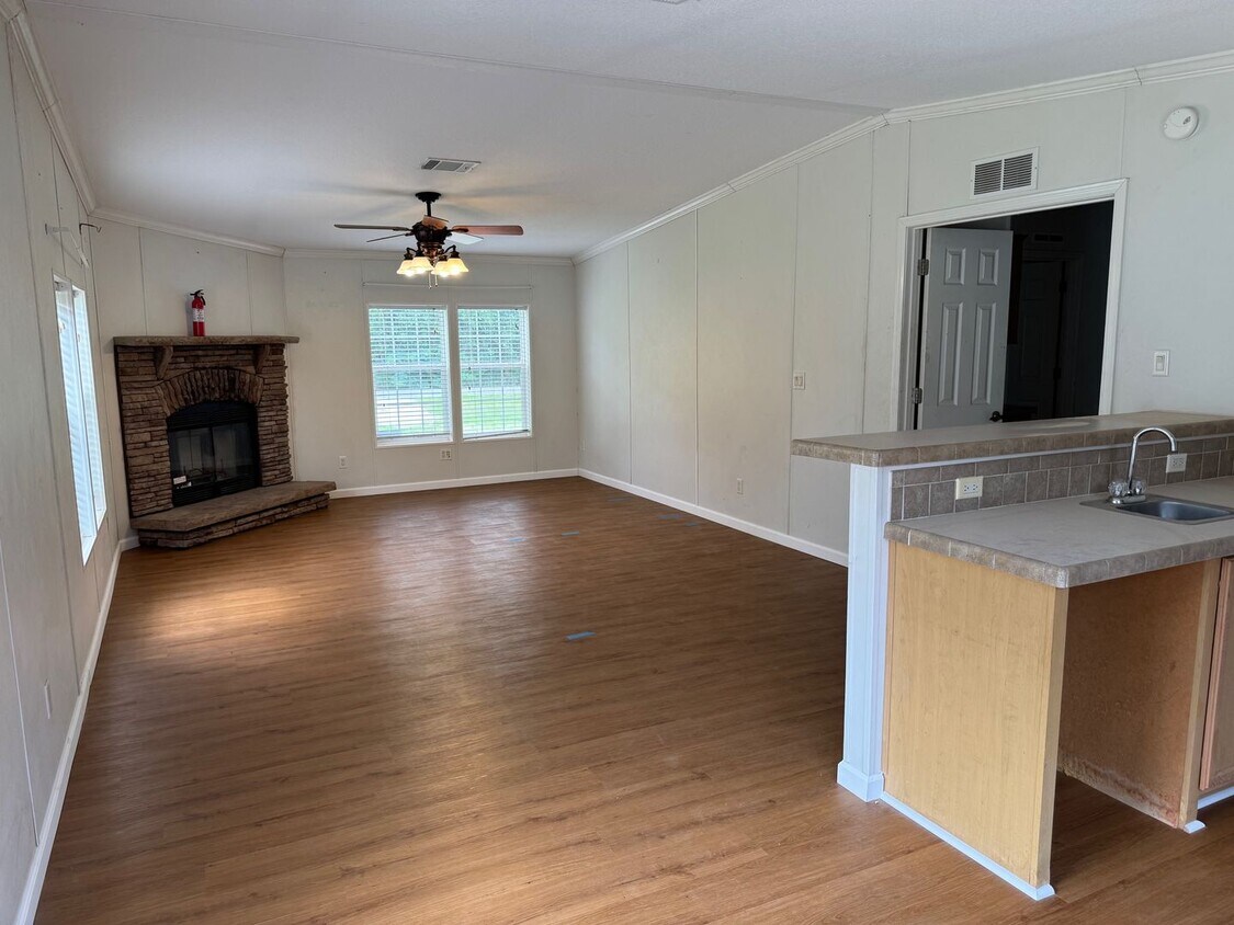 Foto del edificio - 4 Bedroom 2 Bath Double Wide in North Wakulla