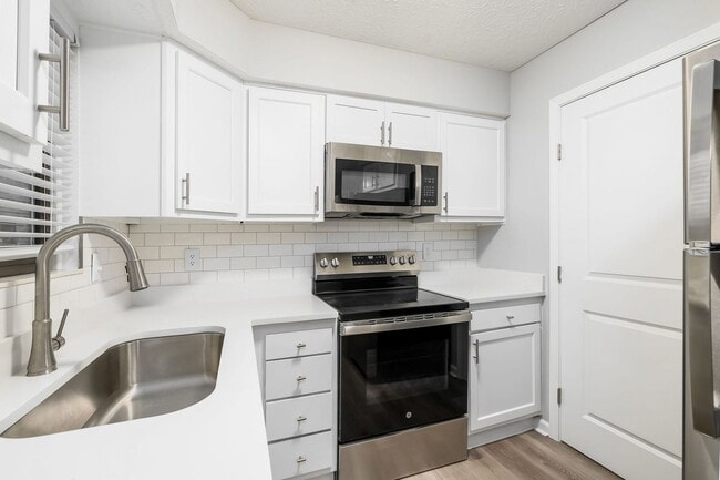 Foto del edificio - 3098 Griggsview Ct