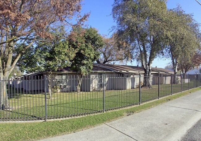 Foto del edificio - 5581 Mendocino Blvd