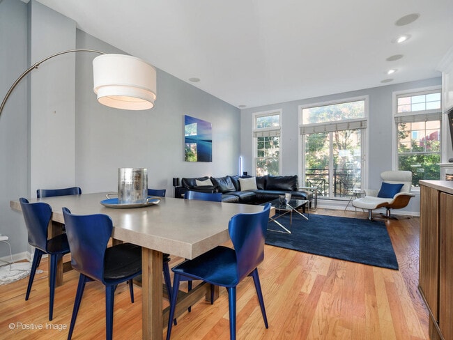 Foto del edificio - 813 W University Ln