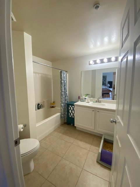 Building Photo - 5601 Bentgrass Dr